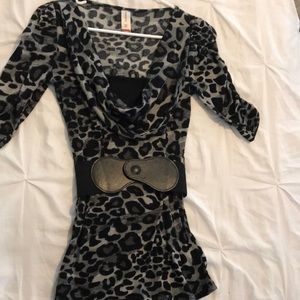 Leopard top